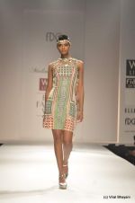 Model walk the ramp for Malini Ramani Show at Wills Lifestyle India Fashion Week 2012 day 4 on 9th Oct 2012 (49).JPG